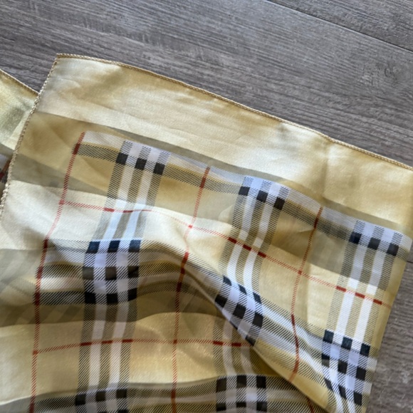 BURBERRY vintage silk scarf ✨ - Picture 17 of 17